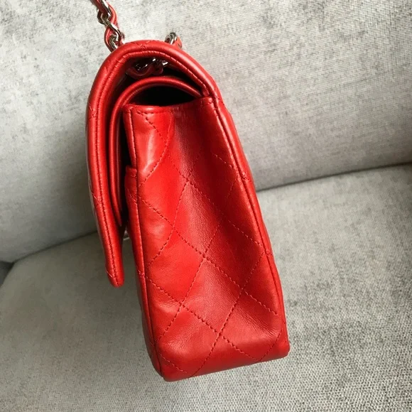 SOLD Chanel medium double flap in red lambskin - Picture 5 of 12